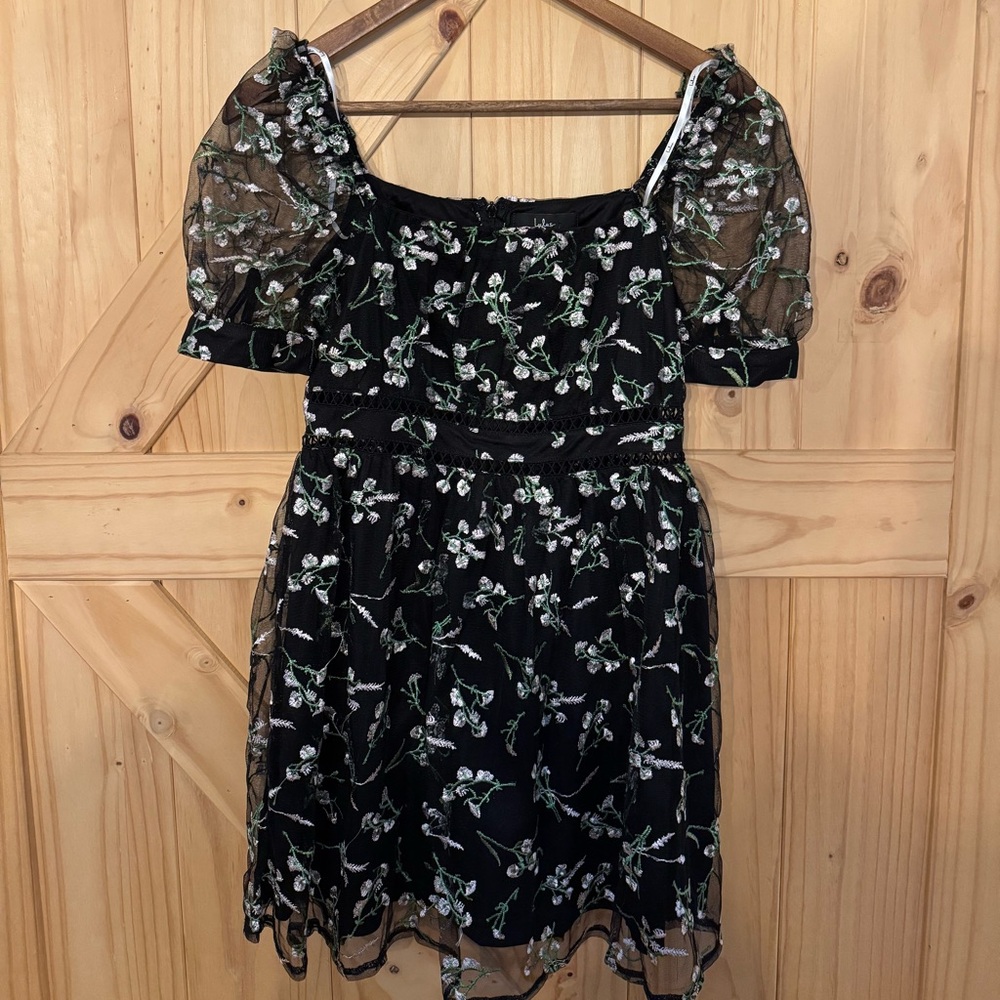 Lulu's Black Dress with Green and Pink Embroidery
*TAGS STILL ON, NEVER WORN*